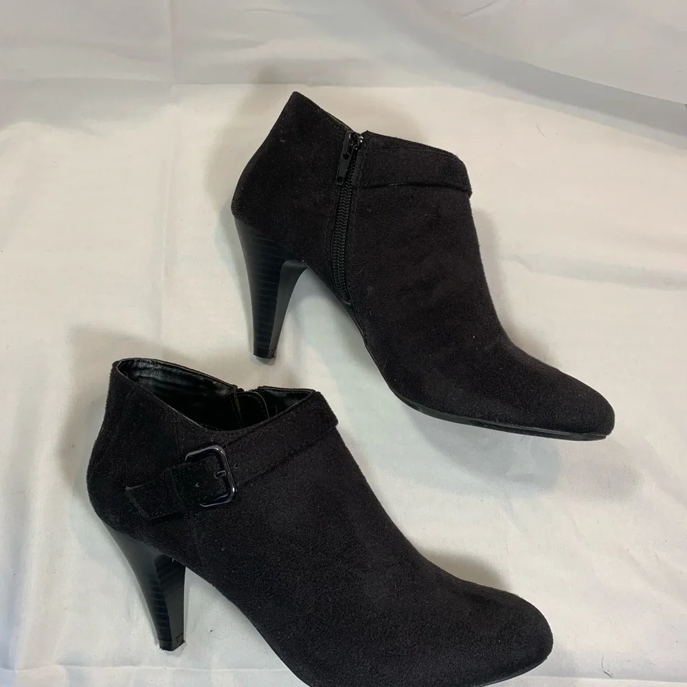Fioni Black Faux Suede Heeled Booties